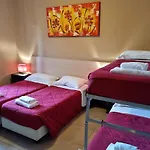 Hostel Mosaic