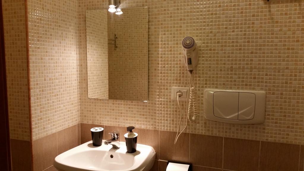 Mosaic Albergue Roma